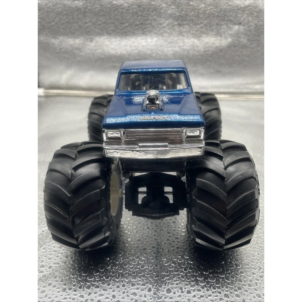 Hot Wheels BIG FOOT Monster Jam Oversized Truck Big Foot Die Cast Metal
